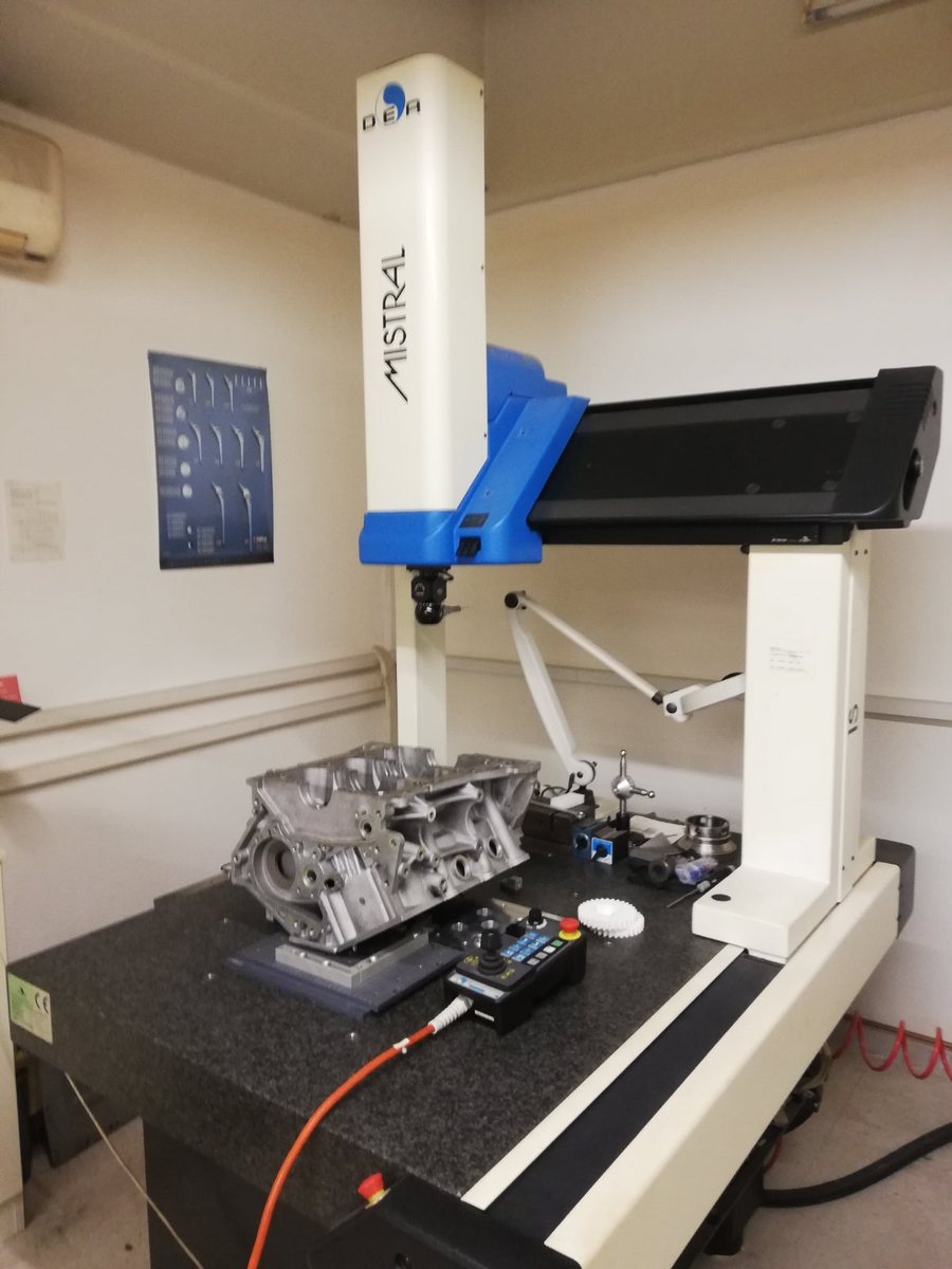 DEA Brown and Sharpe Mistral CMM inspecting a mechanical assembly