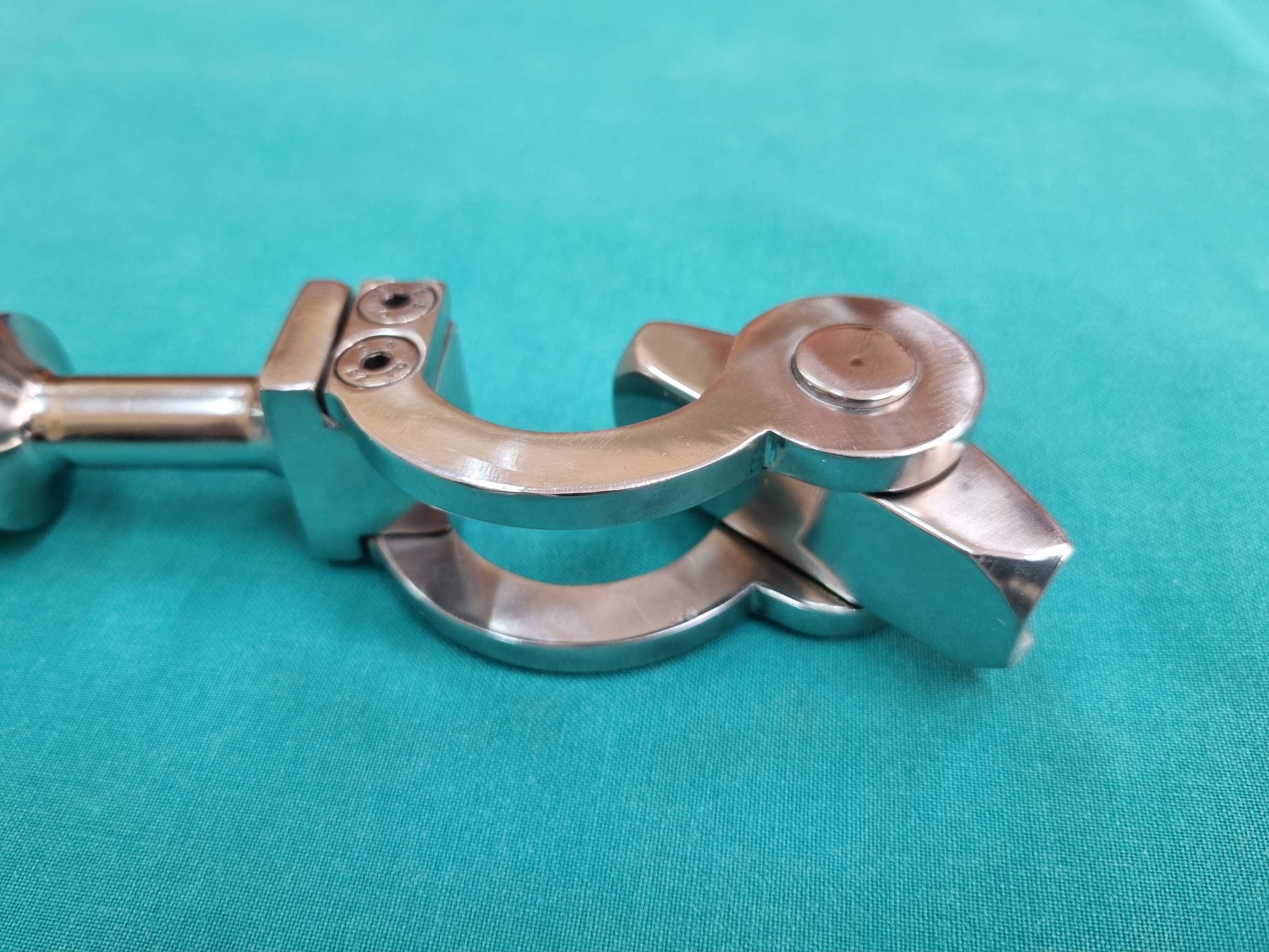 Detailed view of the acetabular cup medialization tool